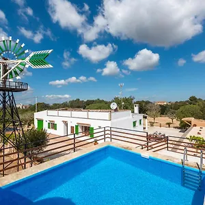 Son Vorera, Situada En Colina, Con Piscina. Hébergement de vacances